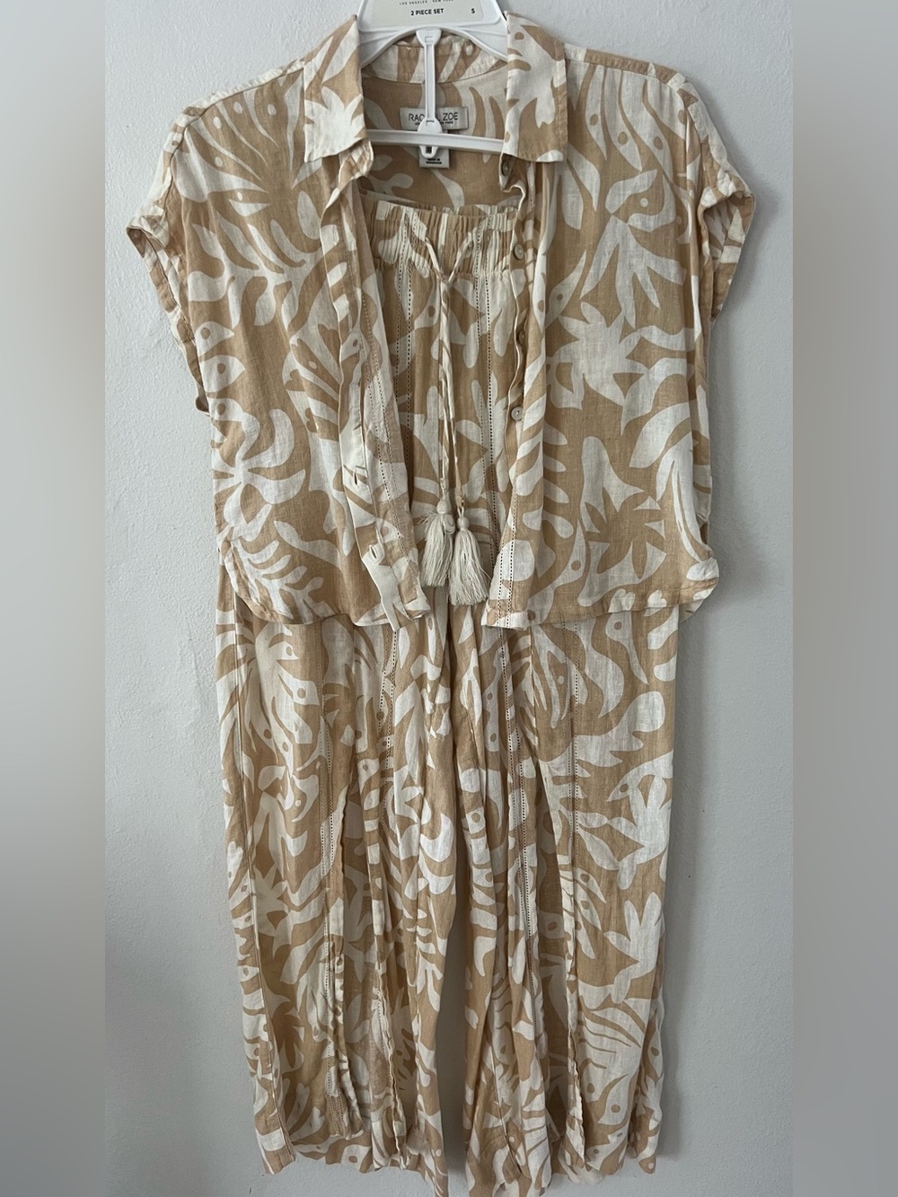 Rachel Zoe Beige and White Printed Top & Pants